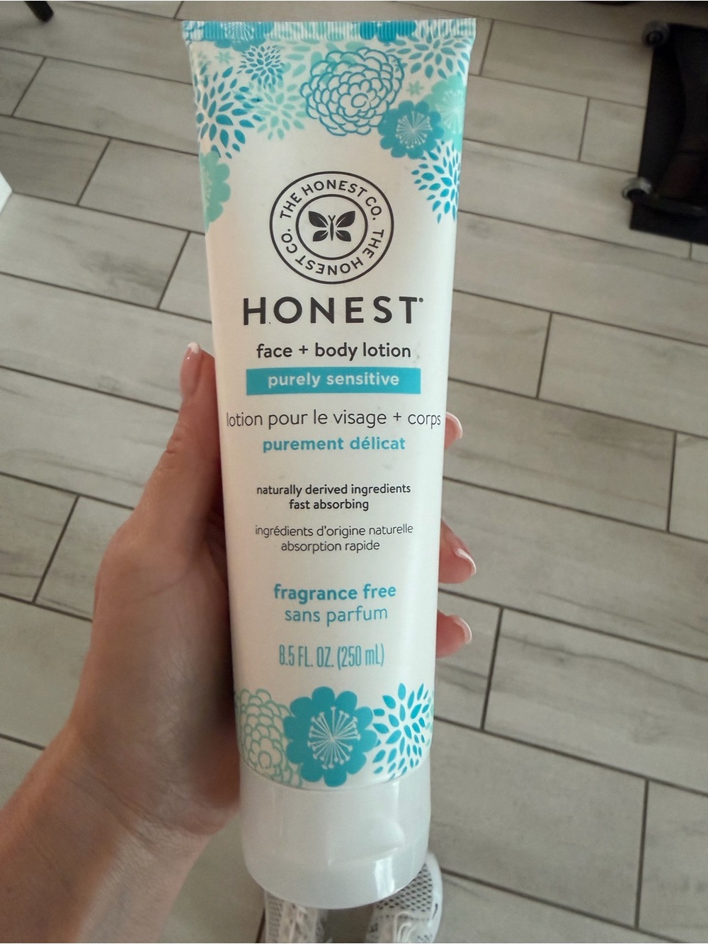 The Honest Company Face + Body Lotion - White & Teal Floral Tube